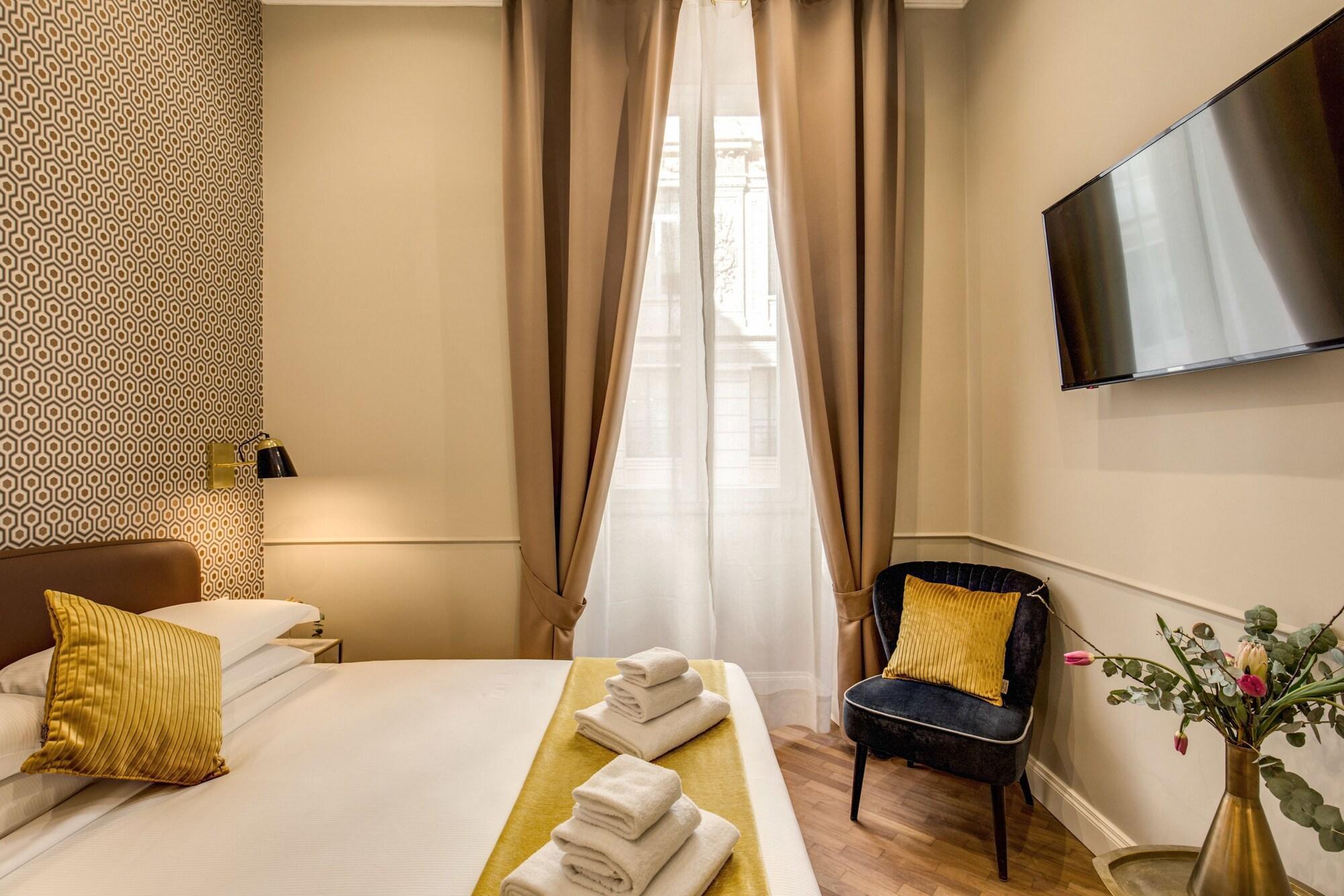 CHARME SPAGNA BOUTIQUE HOTEL ROME 3 Italy from 56 HOTELMIX